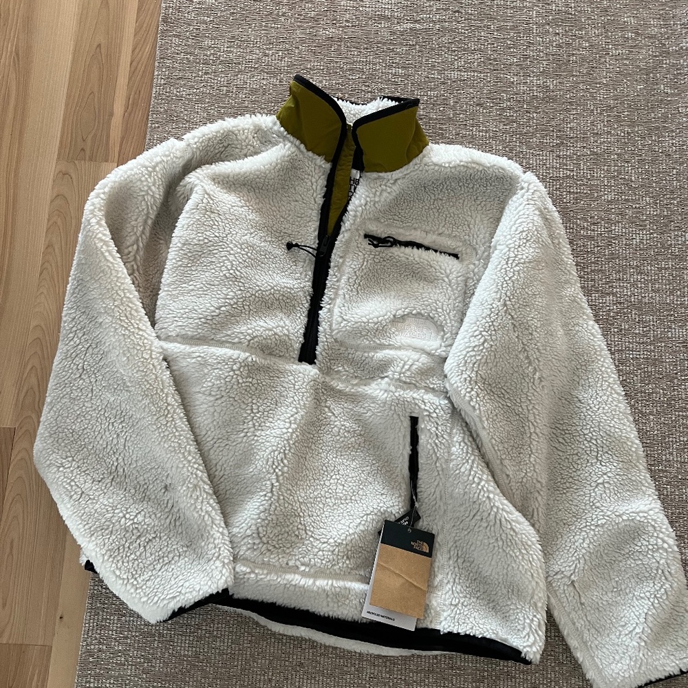 The North Face extreme pile pullover